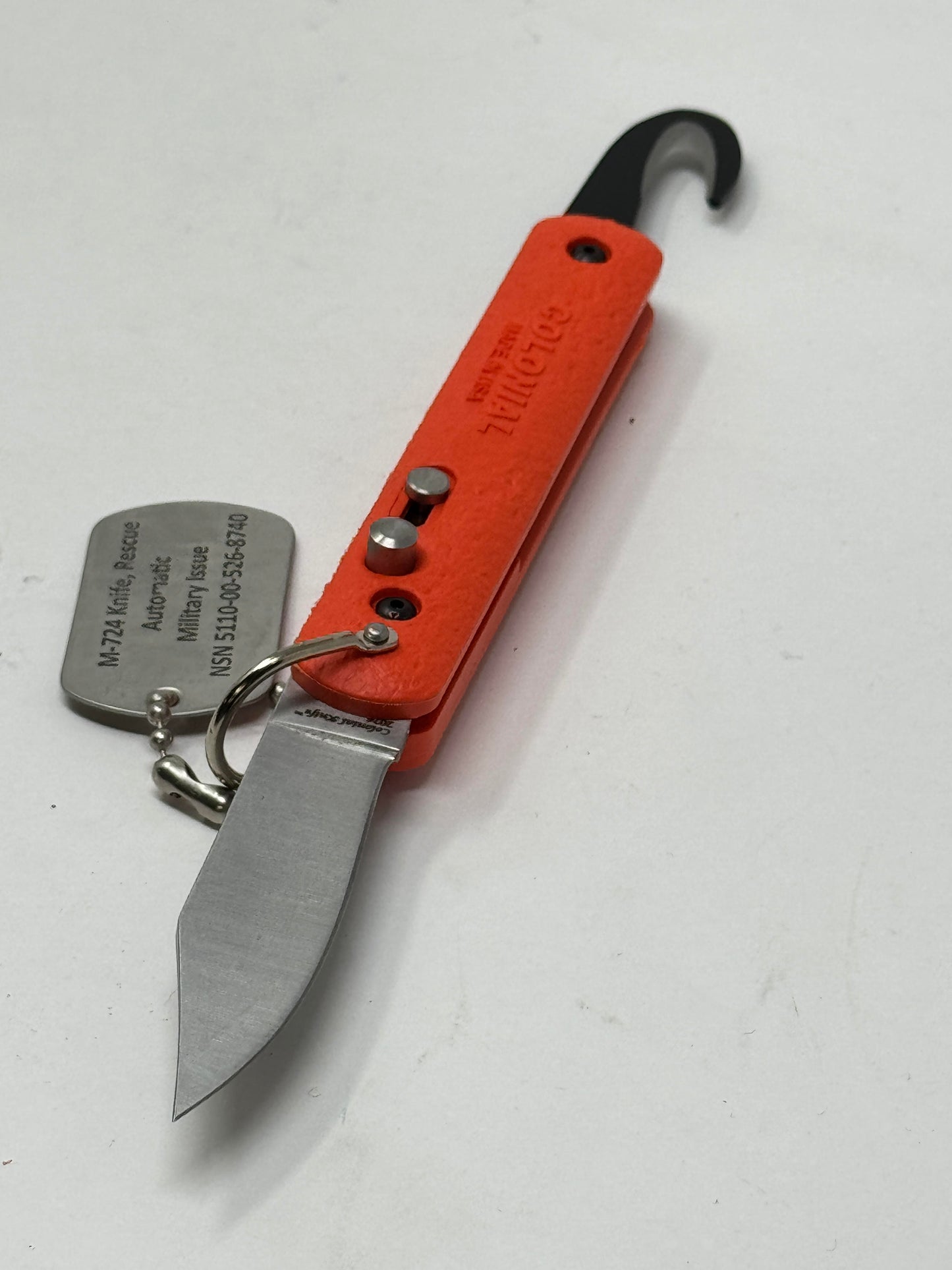 Military & Government-Issue Knives