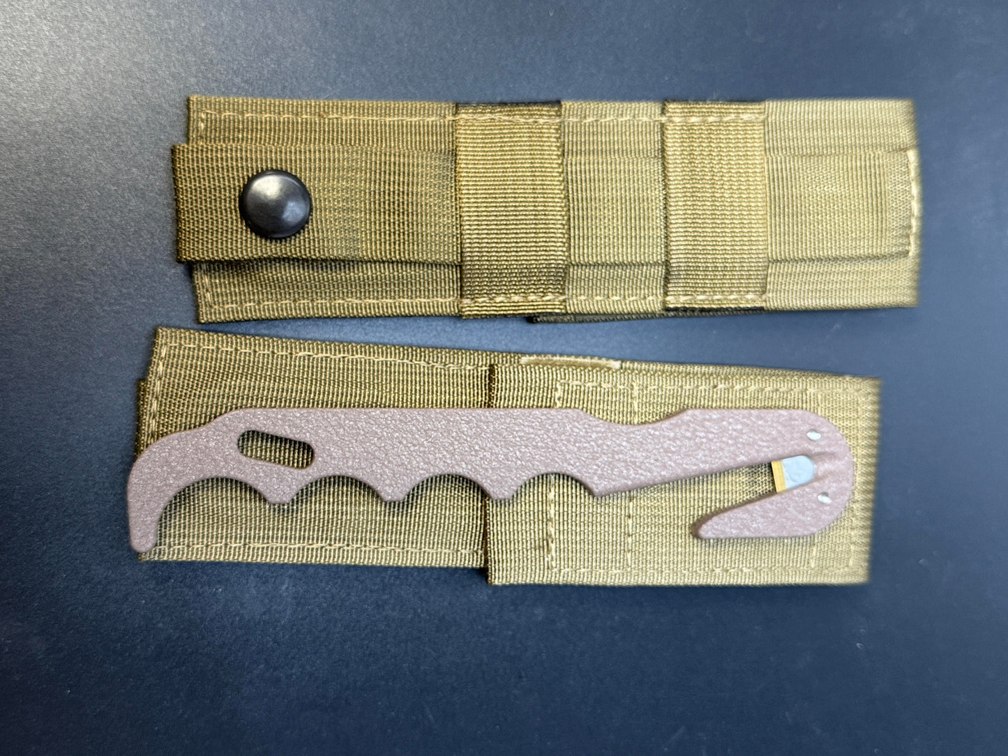 Military & Government-Issue Knives