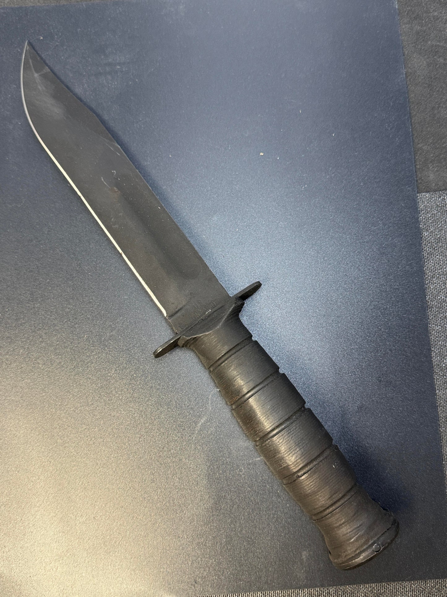 Military & Government-Issue Knives